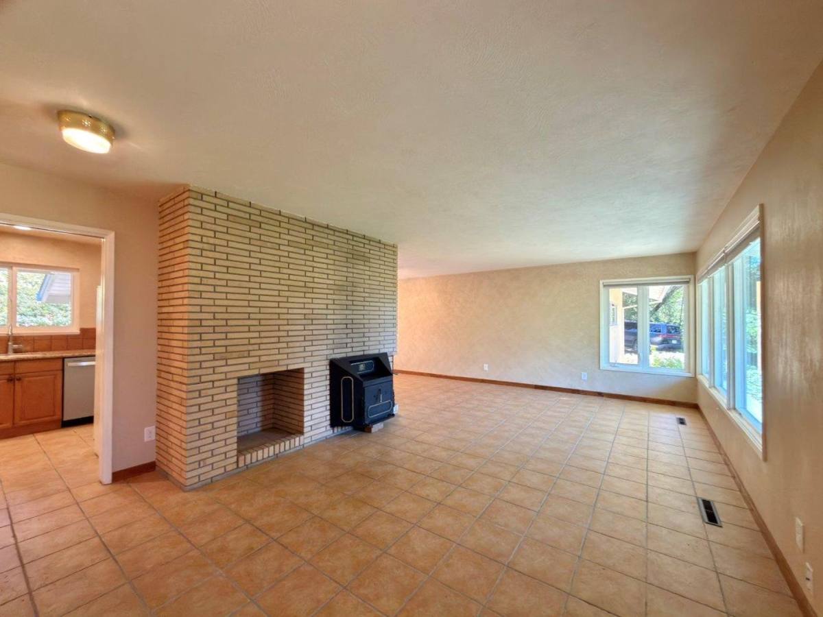House for rent at 275 Cold Springs Rd, Angwin, CA 94508