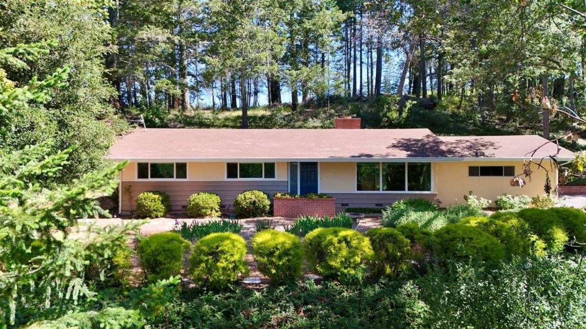 House for rent at 275 Cold Springs Rd, Angwin, CA 94508