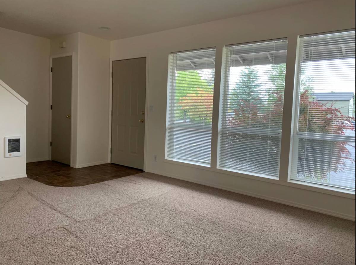 Townhouse for rent at 2922 NE, Bend, OR 97701
