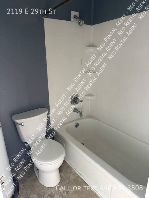Apartment for rent at 2119 E 29th St, Lorain, OH 44055