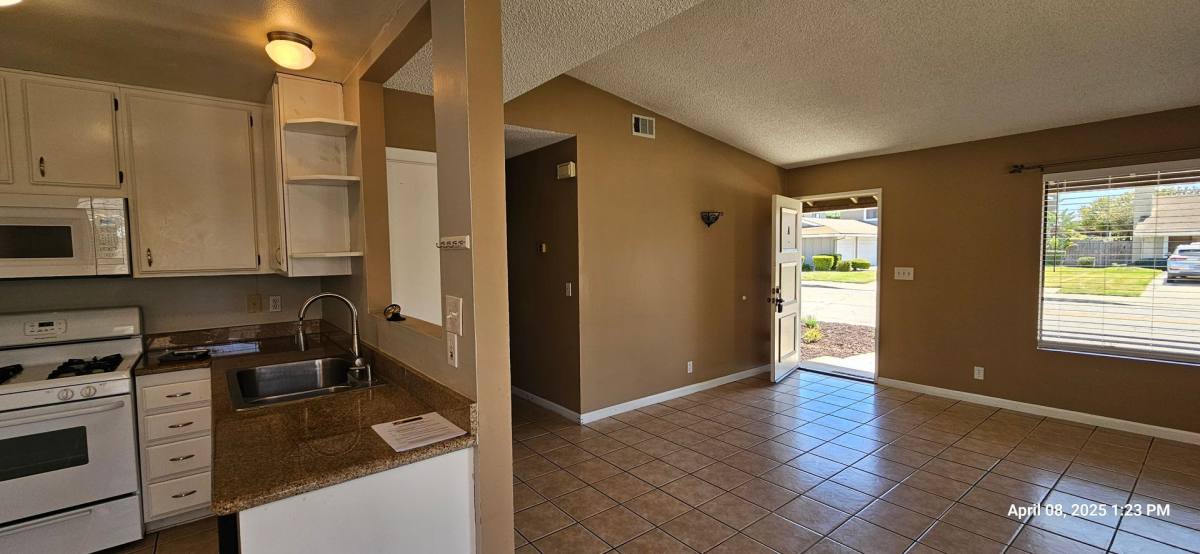 Condo for rent at 1153 E Foster Rd, Santa Maria, CA 93455