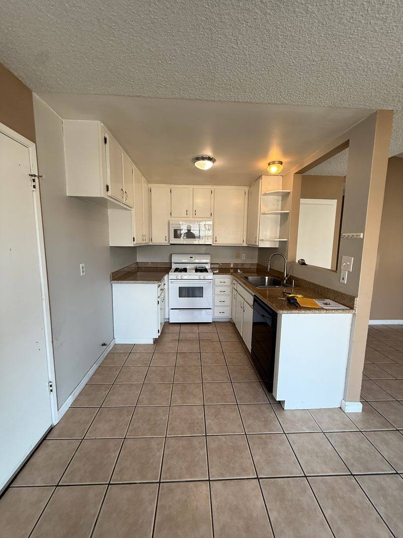 Condo for rent at 1153 E Foster Rd, Santa Maria, CA 93455