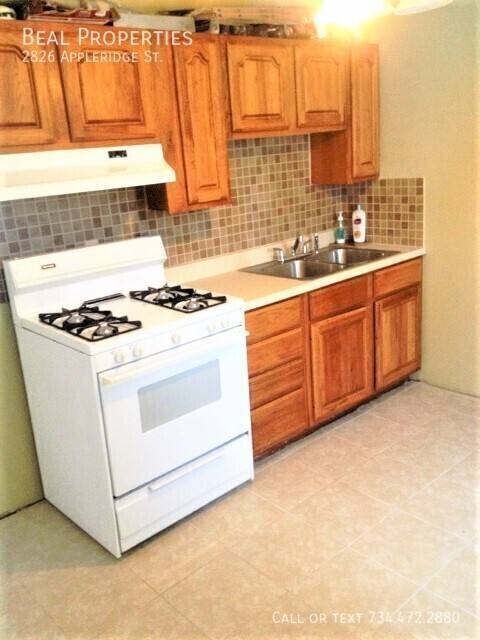 House for rent at 2826 Appleridge St, Ypsilanti, MI 48198