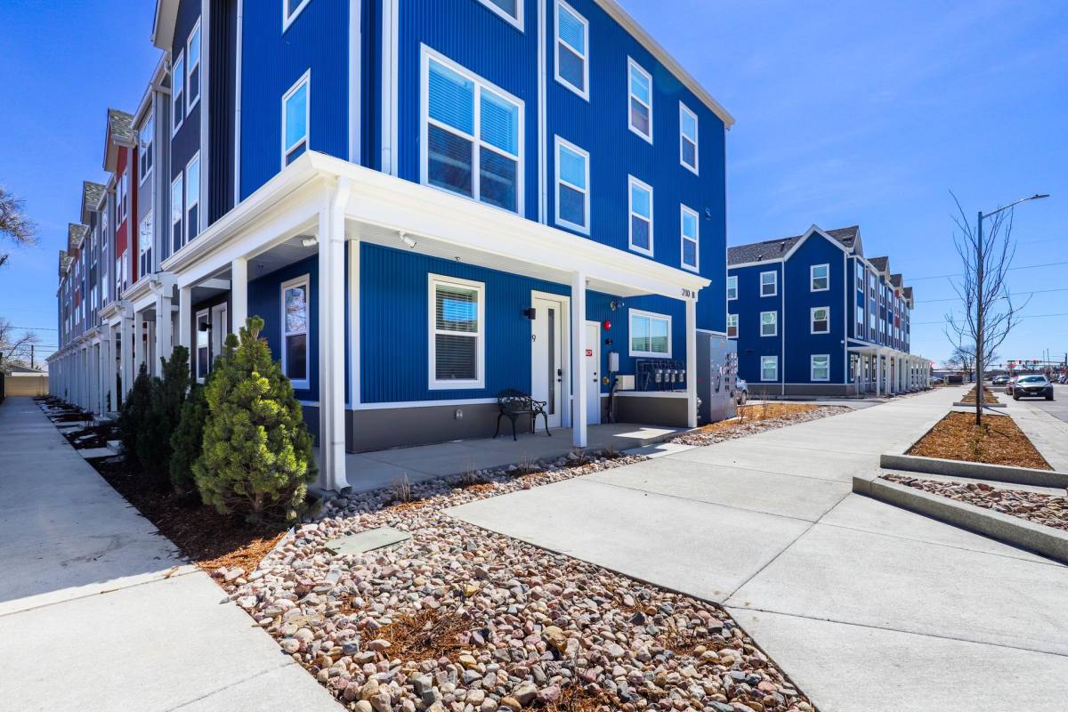Townhouse for rent at 210 Emery St #17, Longmont, CO 80501