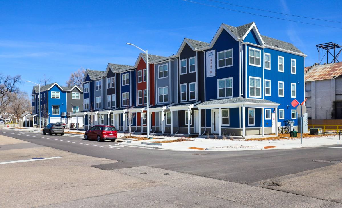 Townhouse for rent at 210 Emery St #17, Longmont, CO 80501