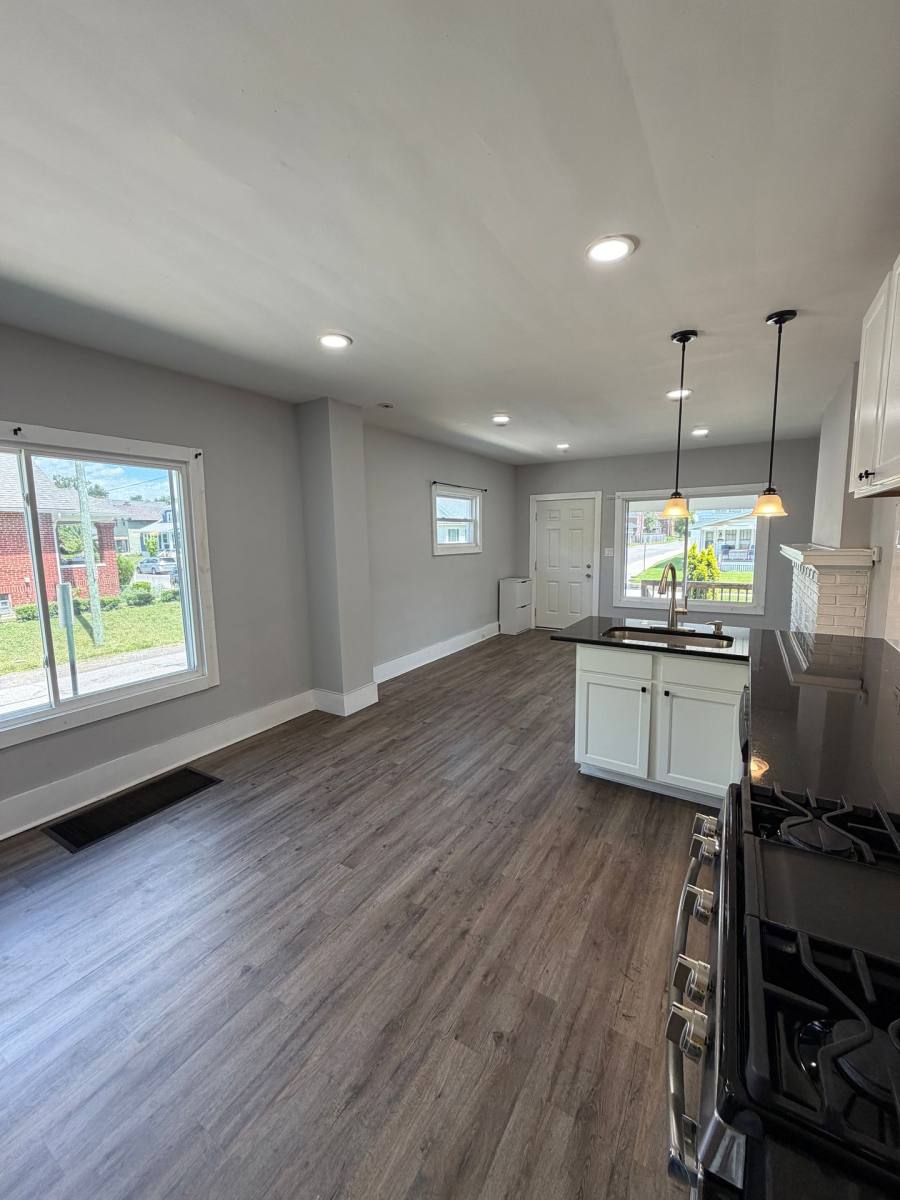 Apartment for rent at 1249 Oakwood Ave, Columbus, OH 43206