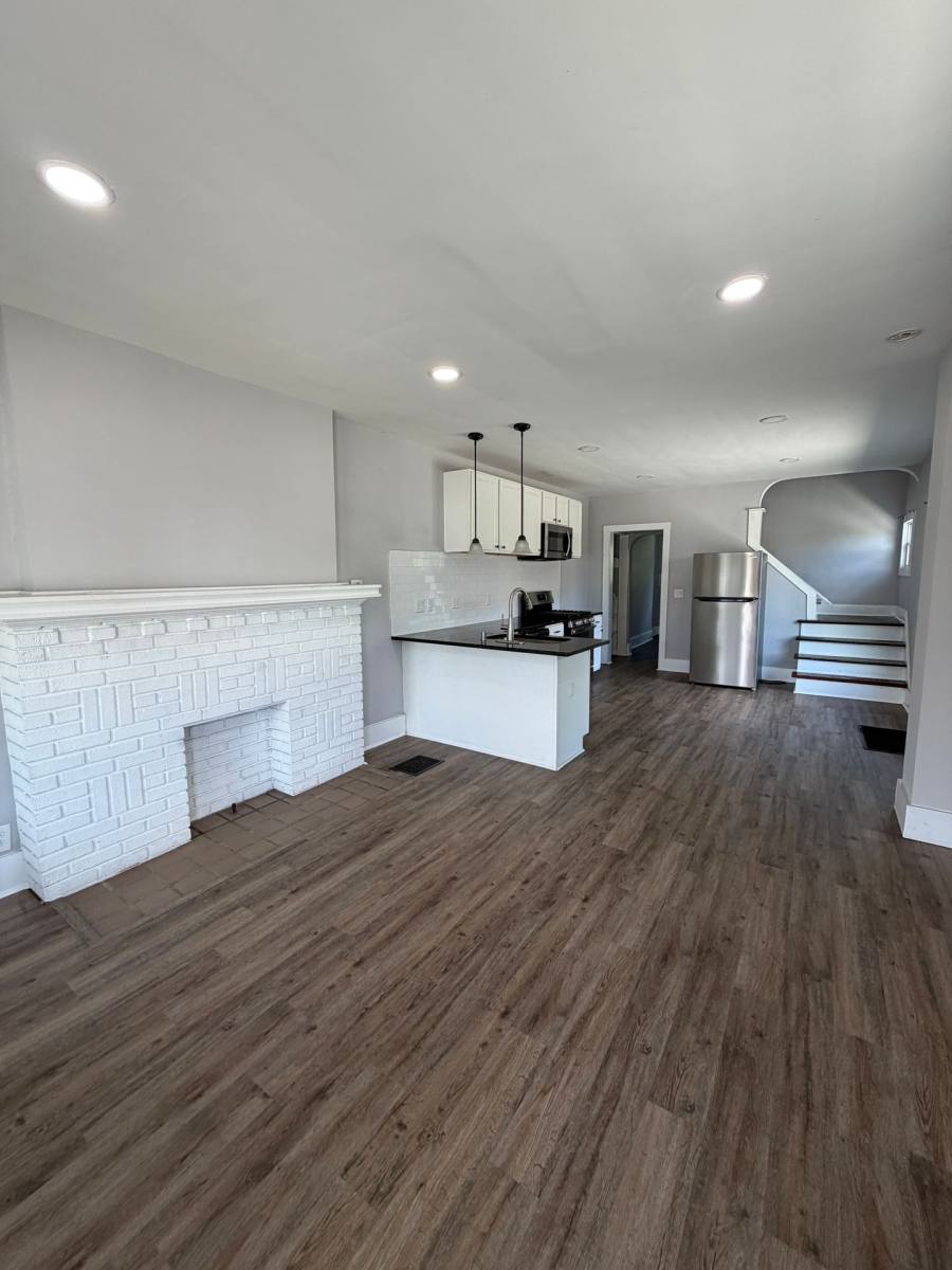 Apartment for rent at 1249 Oakwood Ave, Columbus, OH 43206