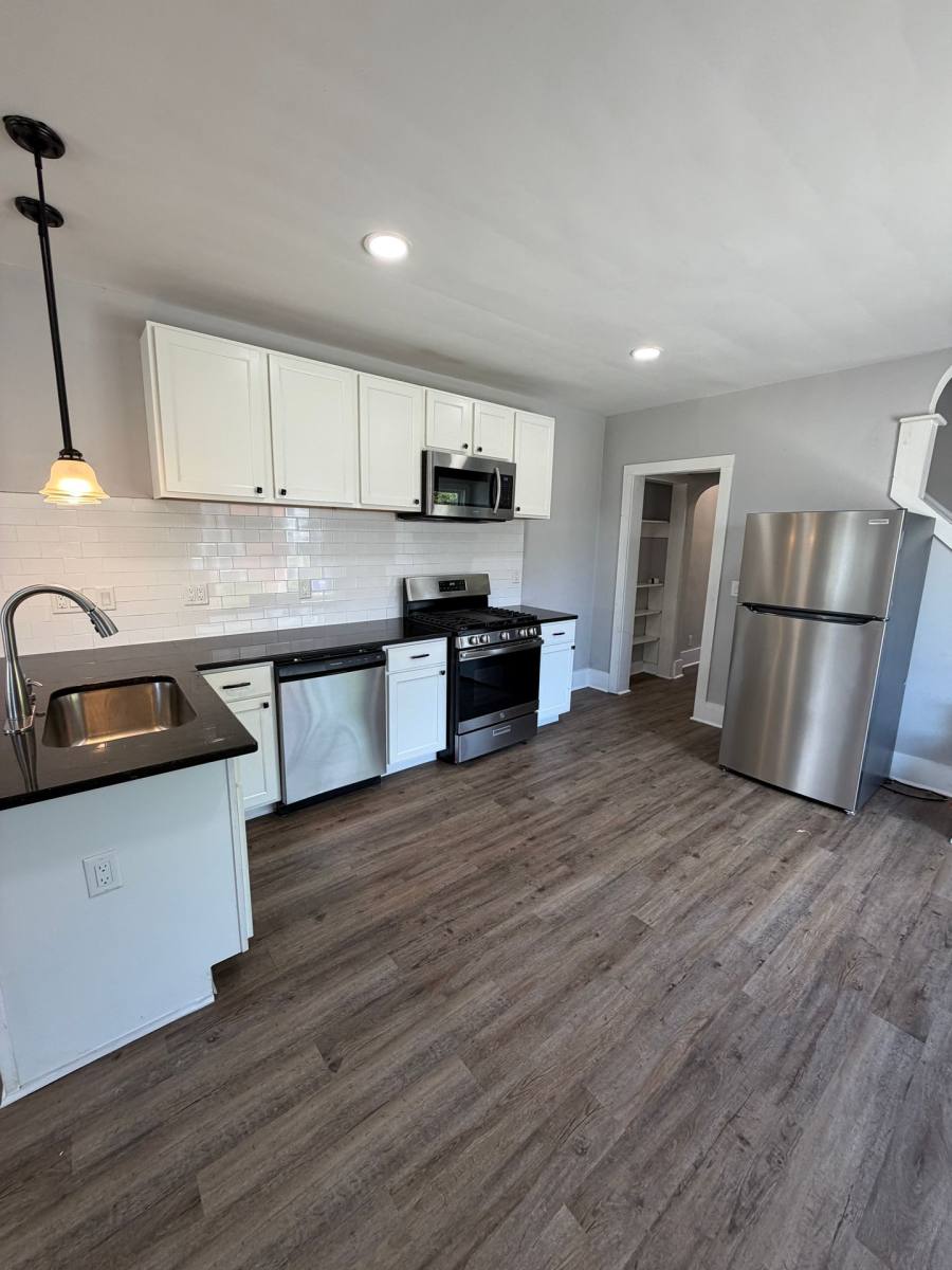 Apartment for rent at 1249 Oakwood Ave, Columbus, OH 43206