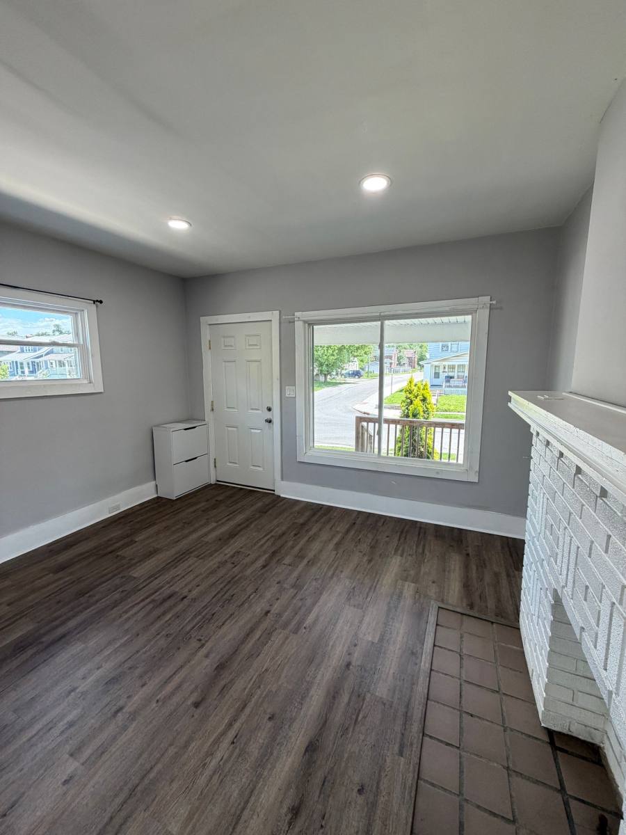 Apartment for rent at 1249 Oakwood Ave, Columbus, OH 43206