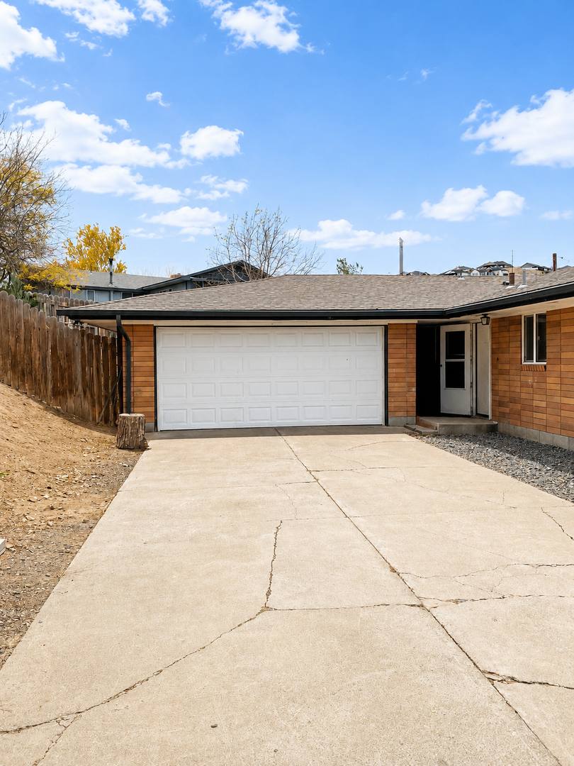 House for rent at 606 Anchor Place, Selah, WA 98942