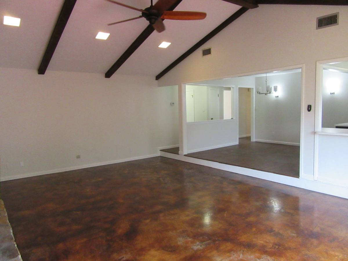 House for rent at 8629 Deerpoint Dr, Youngstown, FL 32466