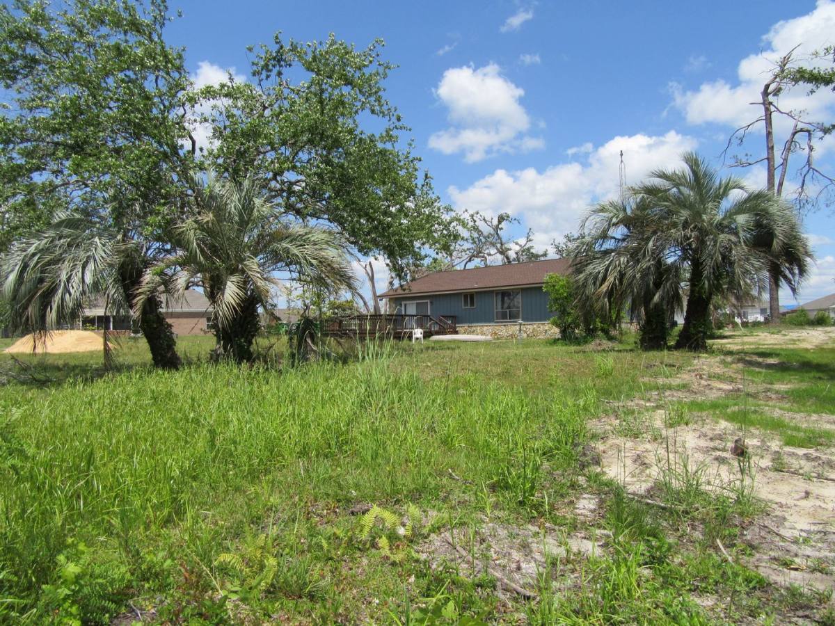 House for rent at 8629 Deerpoint Dr, Youngstown, FL 32466