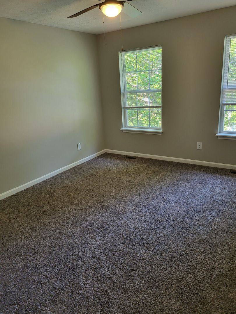 Apartment for rent at 1103 Blackberry Lane, Berea, KY 40403