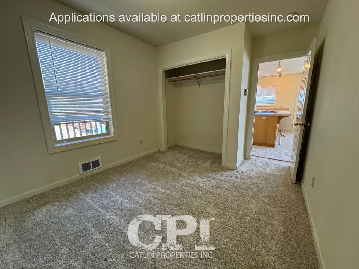 Apartment for rent at 8517 Ocean Beach Highway, Longview, WA 98632