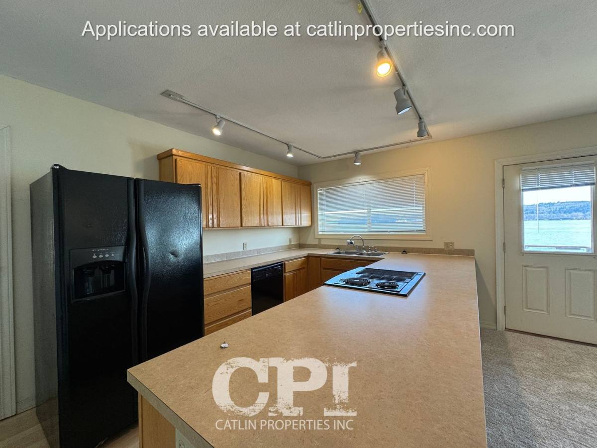 Apartment for rent at 8517 Ocean Beach Highway, Longview, WA 98632