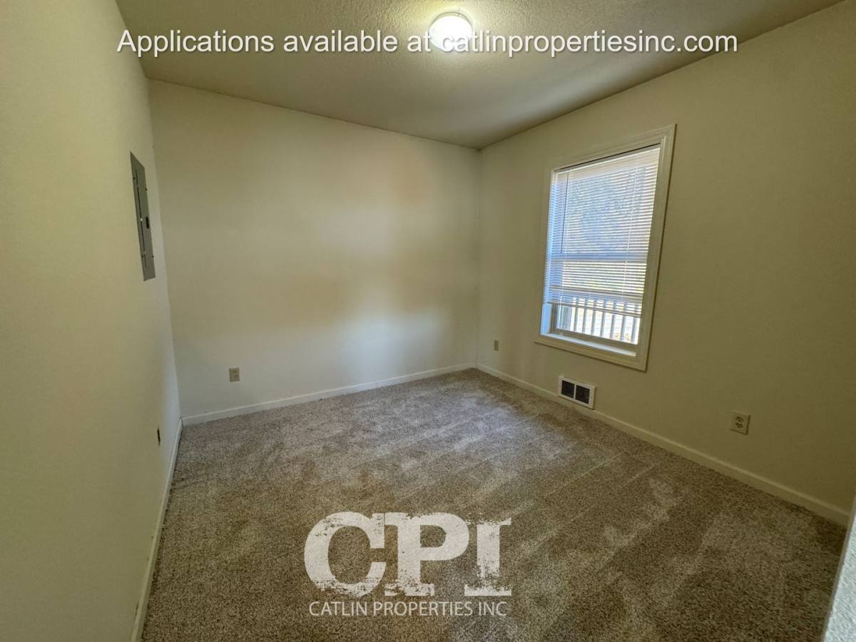 Apartment for rent at 8517 Ocean Beach Highway, Longview, WA 98632