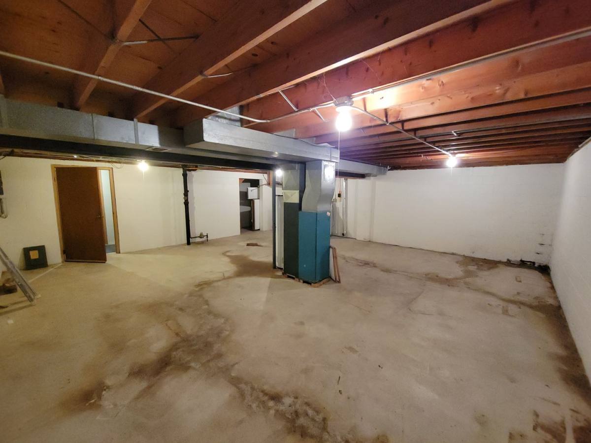 Apartment for rent at 2105 Crescent Dr, Cedar Falls, IA 50613