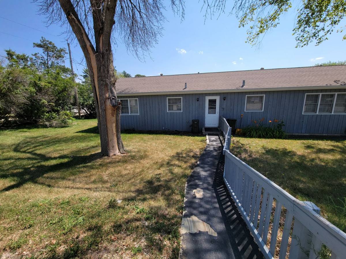Apartment for rent at 2105 Crescent Dr, Cedar Falls, IA 50613