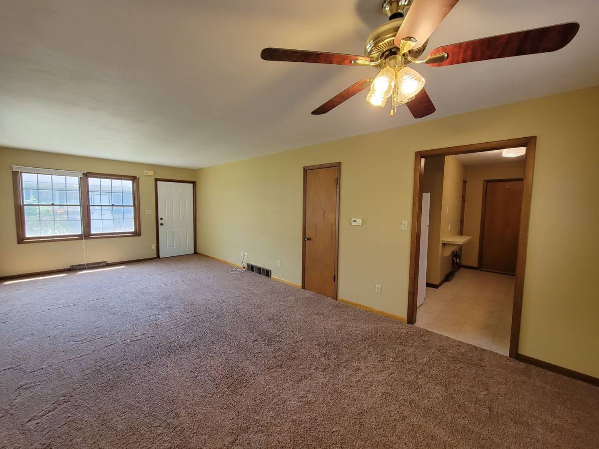 Apartment for rent at 2105 Crescent Dr, Cedar Falls, IA 50613