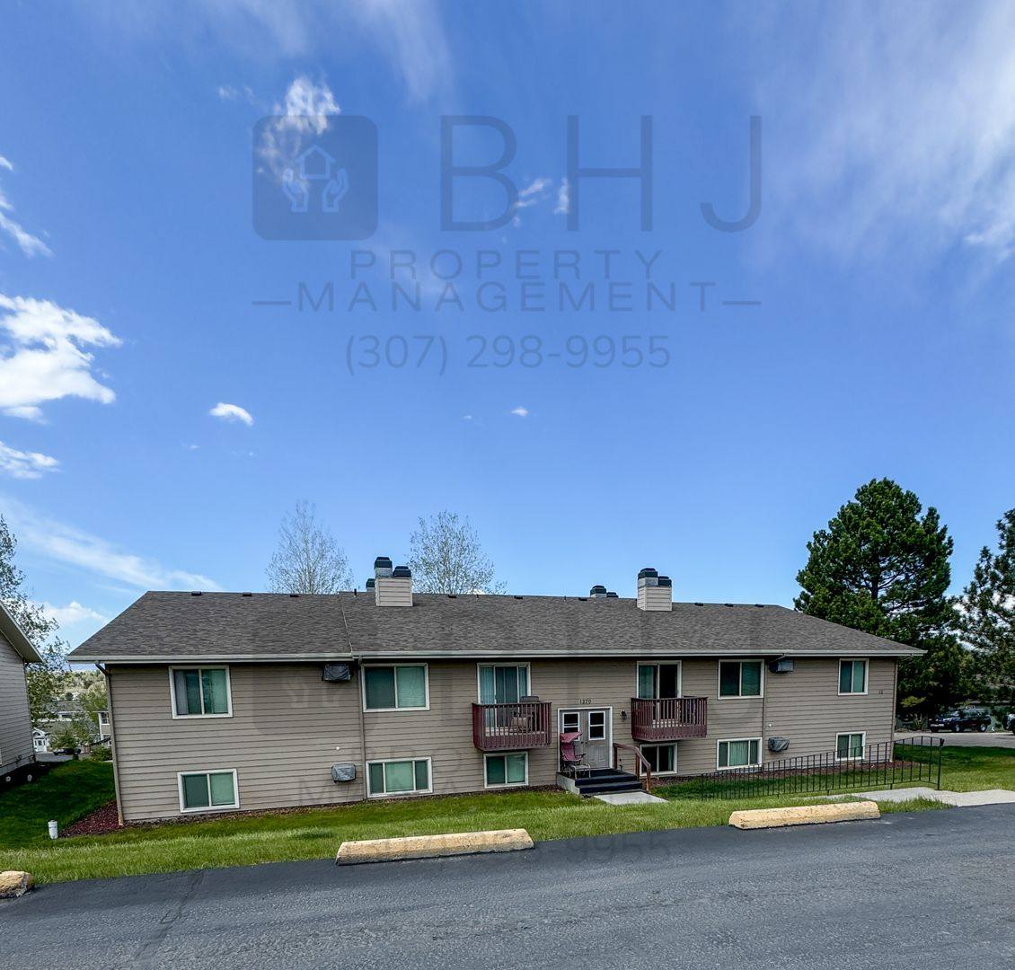 Apartment for rent at 1270 Sugarview Dr, Sheridan, WY 82801
