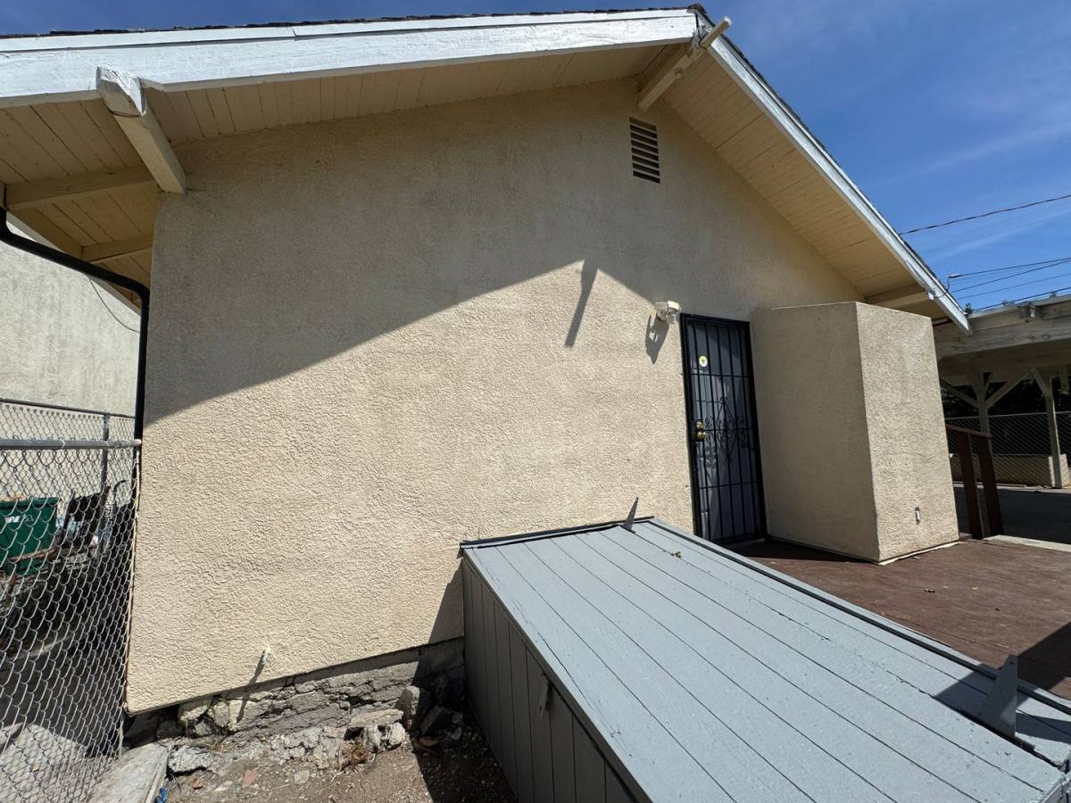 House for rent at 114 E 4th St, Stockton, CA 95206