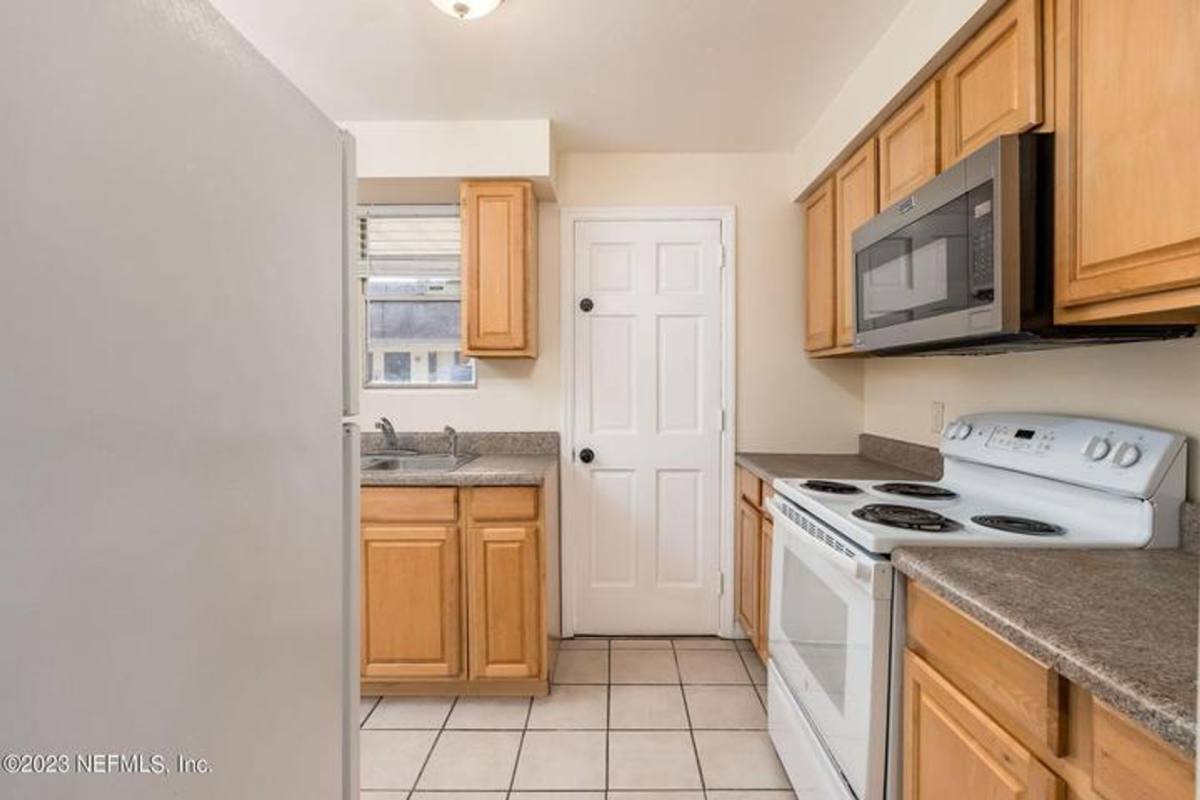 Condo for rent at 1735 El Camino Rd, Jacksonville, FL 32216