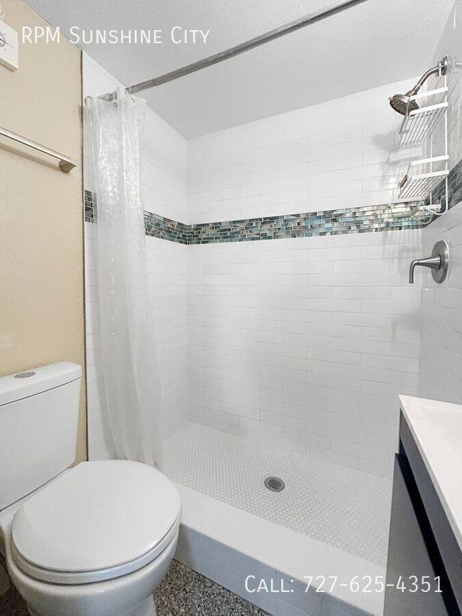 Apartment for rent at 14135 Palm St #1, Saint Petersburg, FL 33708