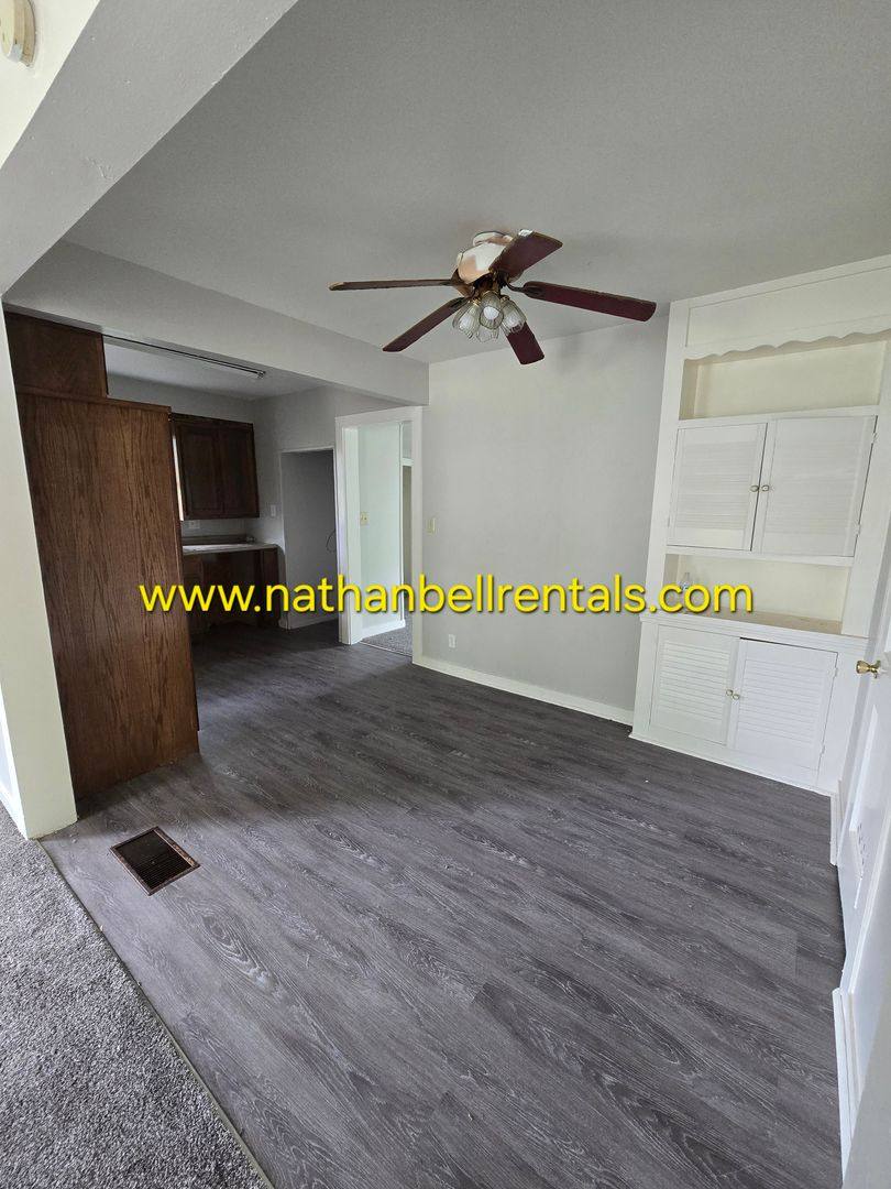 House for rent at 101 SE 23rd St, Paris, TX 75460