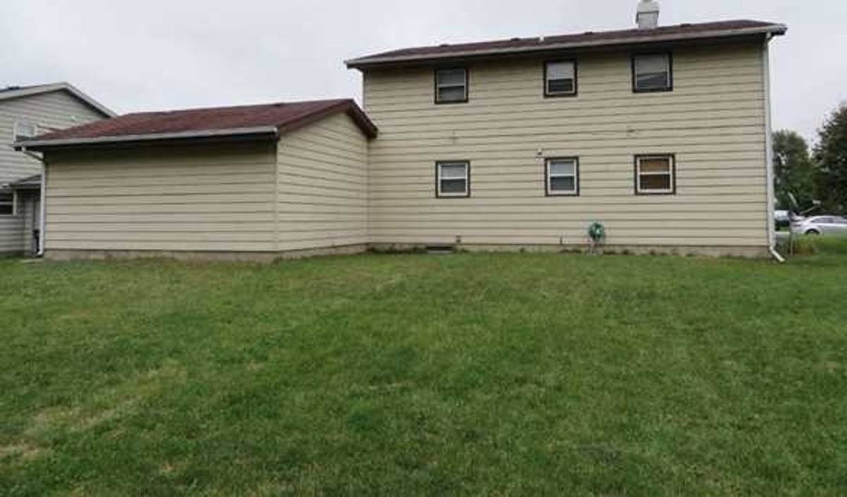 Apartment for rent at 132-134 S Wright Rd, Janesville, WI 53546
