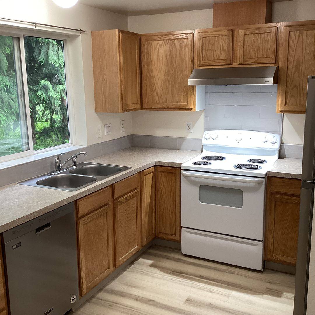 Townhouse for rent at 1826 98th Place SW, Everett, WA 98204