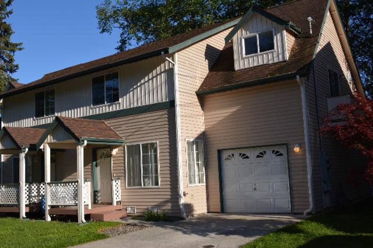 Townhouse for rent at 1826 98th Place SW, Everett, WA 98204