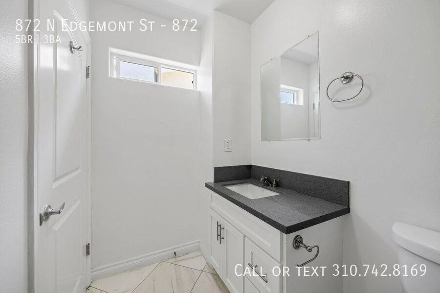 Townhouse for rent at 872 N Edgemont St #872, Los Angeles, CA 90029