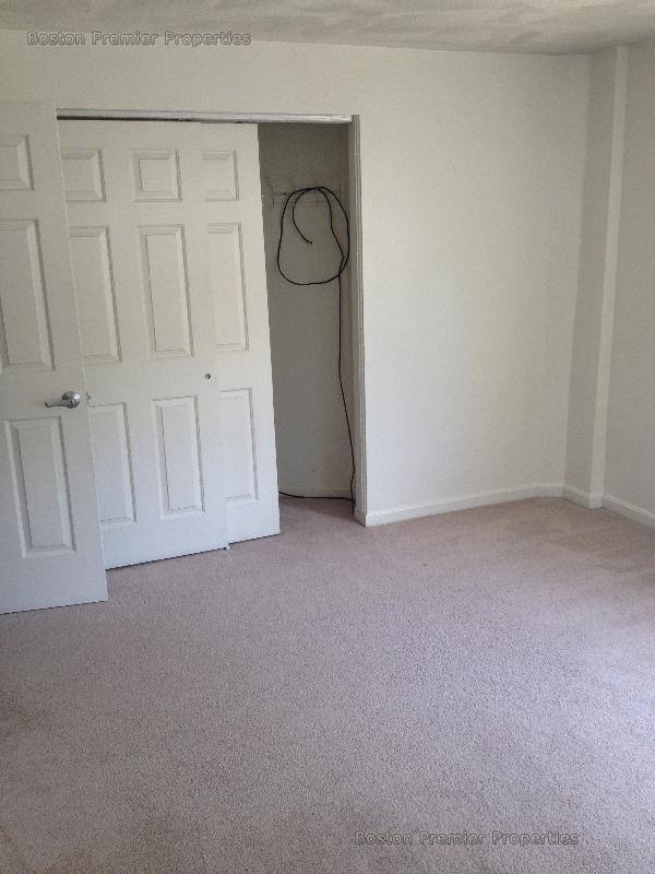 Apartment for rent at 410 Washington St #34, Quincy, MA 02169