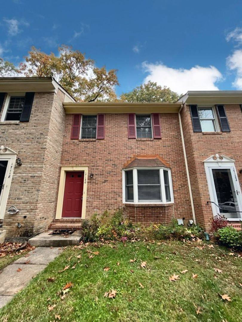 Townhouse for rent at 17120 Briardale Rd, Derwood, MD 20855