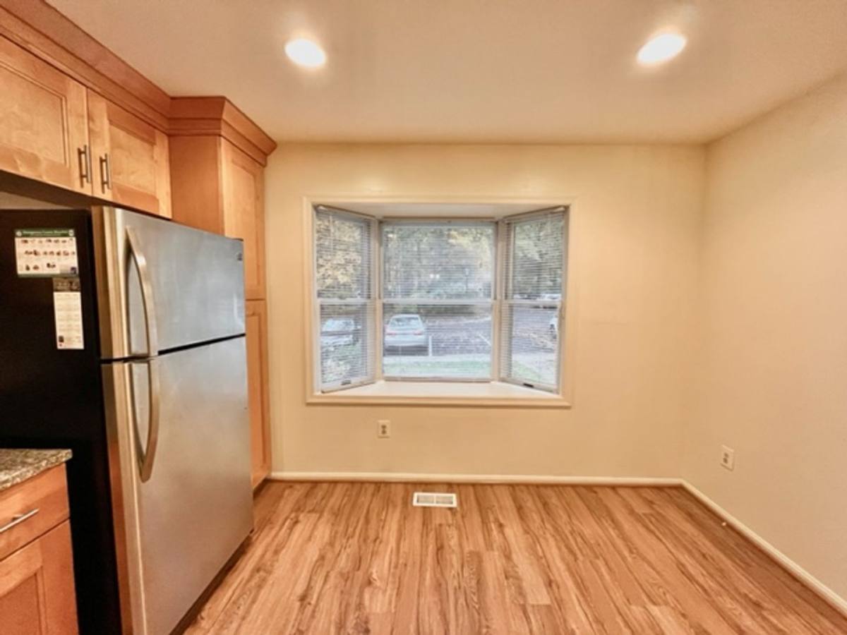 Townhouse for rent at 17120 Briardale Rd, Derwood, MD 20855