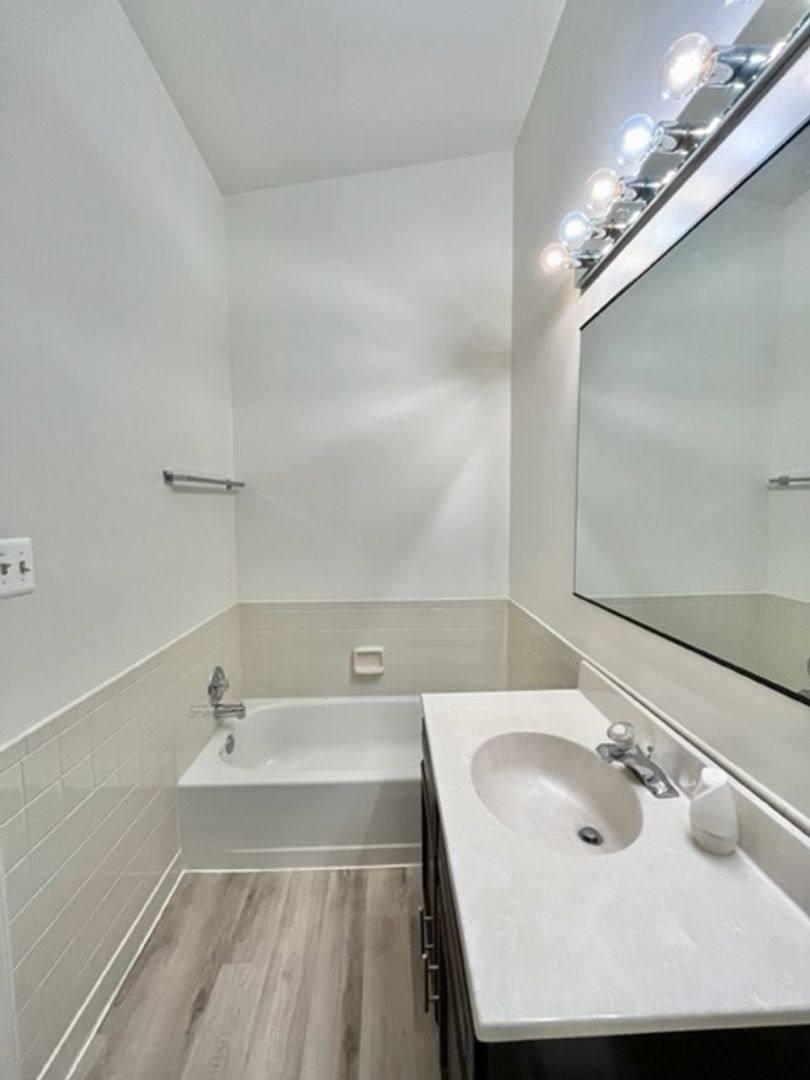 Townhouse for rent at 17120 Briardale Rd, Derwood, MD 20855
