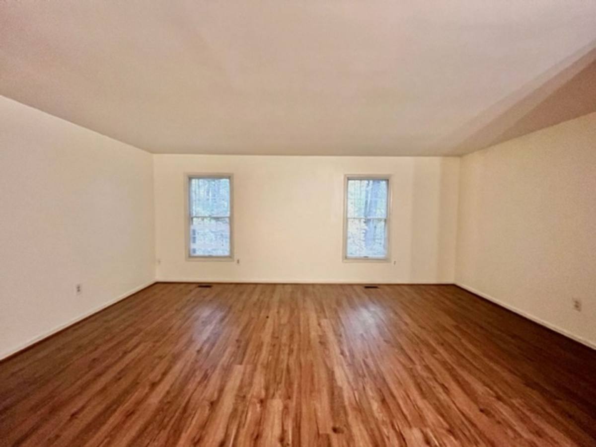 Townhouse for rent at 17120 Briardale Rd, Derwood, MD 20855