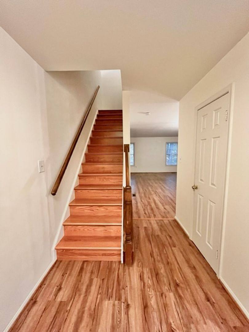 Townhouse for rent at 17120 Briardale Rd, Derwood, MD 20855