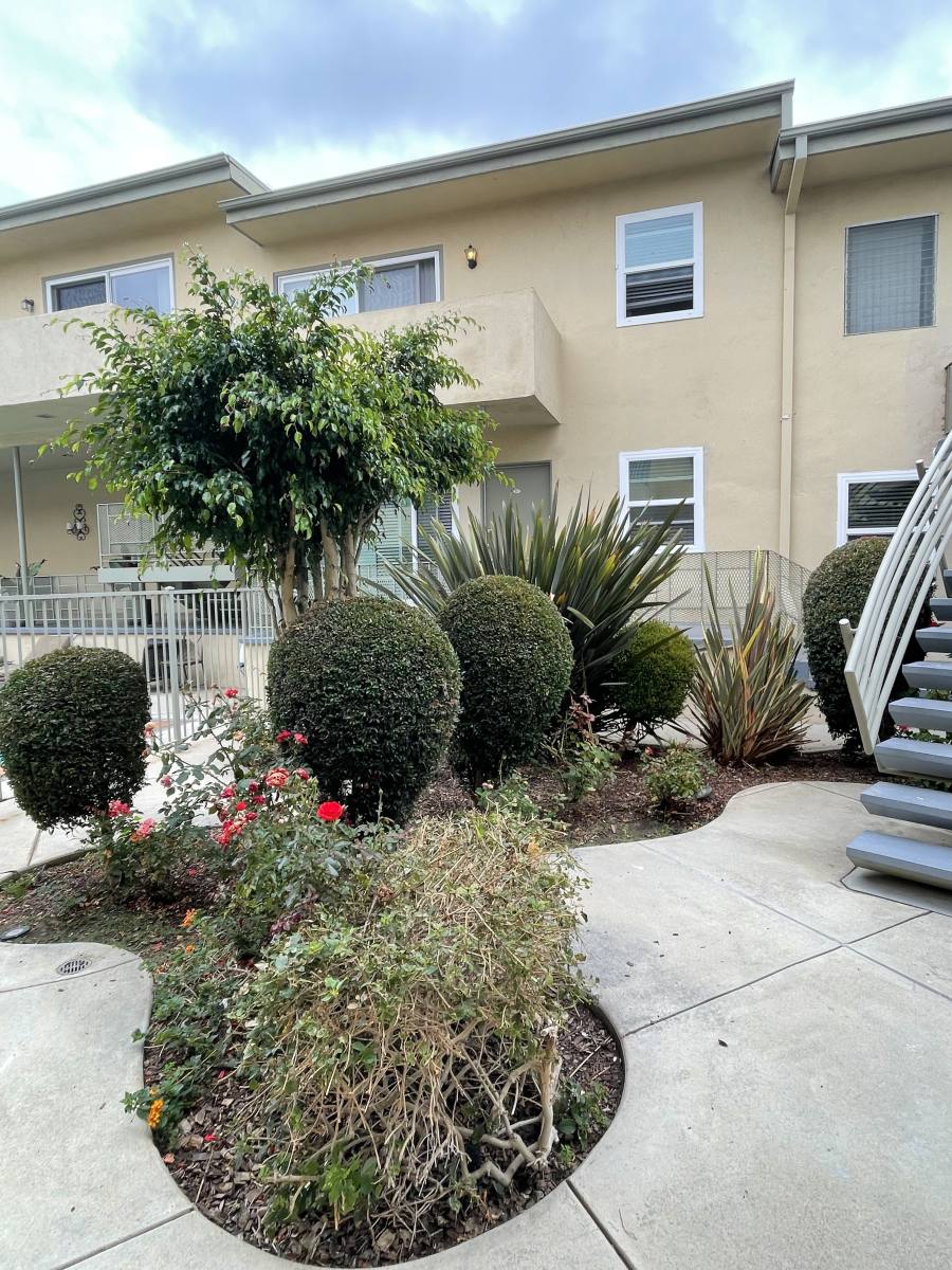 Apartment for rent at 11601 Gorham Ave, Los Angeles, CA 90049