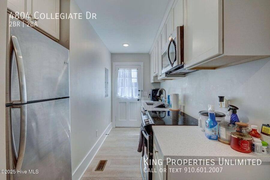 Apartment for rent at 4804 Collegiate Dr, Wilmington, NC 28403