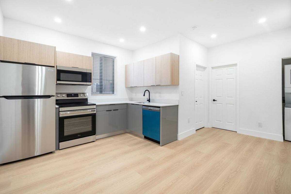 Apartment for rent at 629 SW 10th Ave, Miami, FL 33130