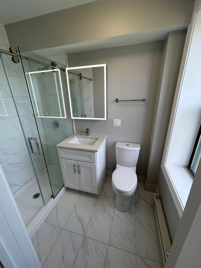 Apartment for rent at 7000 S Shore Dr, Chicago, IL 60649