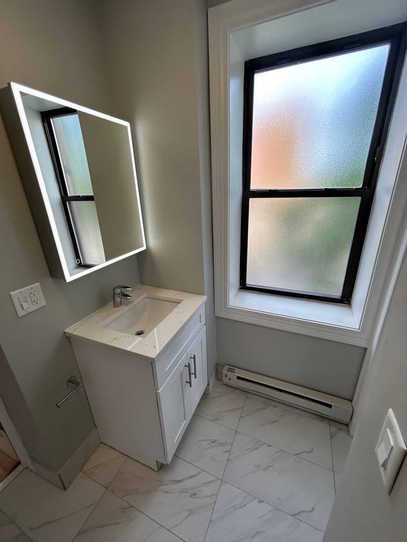 Apartment for rent at The Dunham, 7000 S Shore Dr, Chicago, IL 60649
