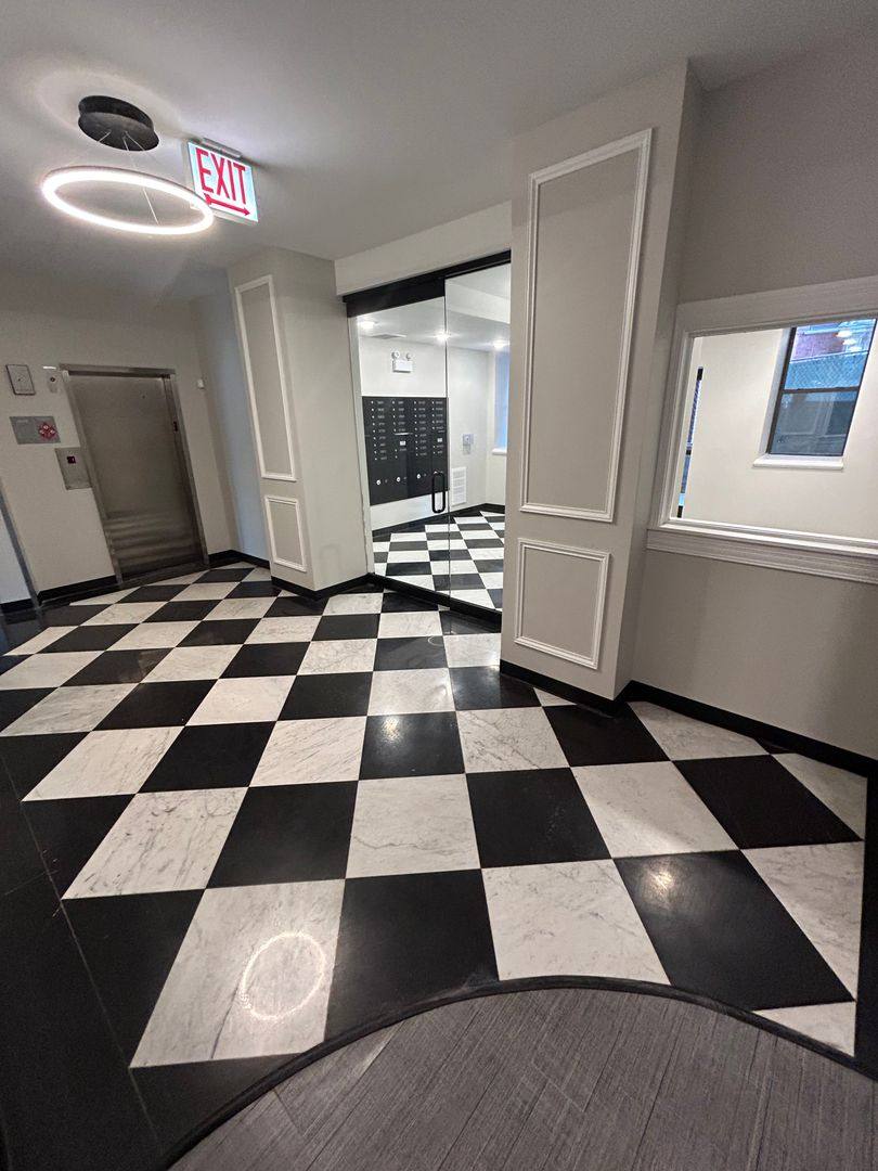 Apartment for rent at 7000 S Shore Dr, Chicago, IL 60649