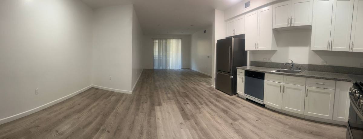Apartment for rent at 15755 Saticoy St, Van Nuys, CA 91406