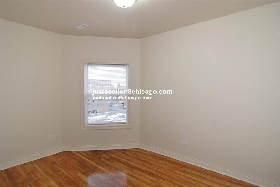 Apartment for rent at 5148 W Huron #1, Chicago, IL 60644
