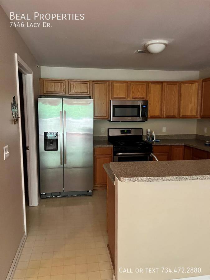 Apartment for rent at 7446 Lacy Dr, Belleville, MI 48111