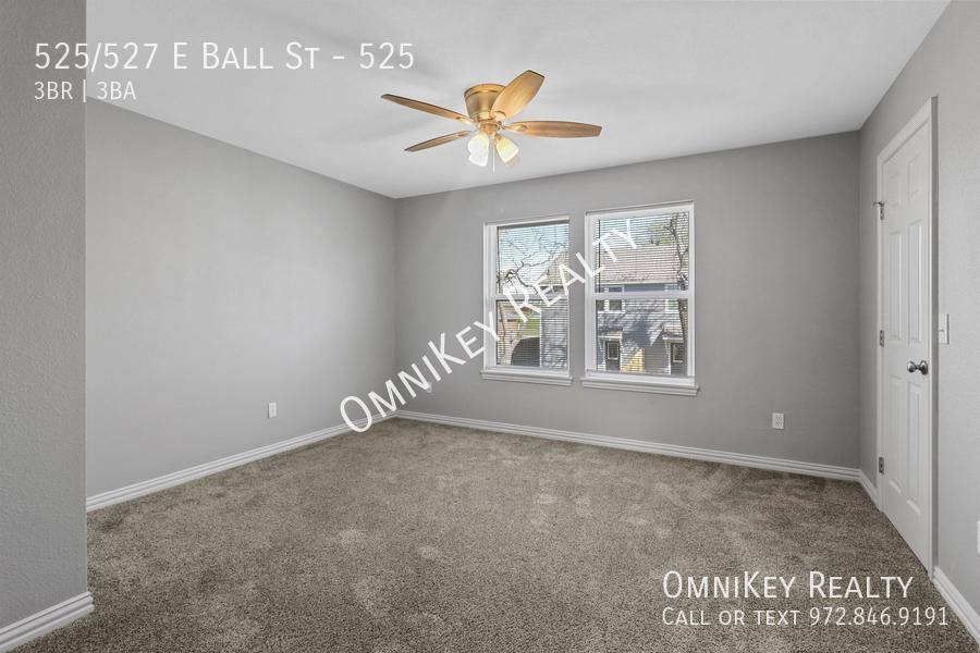 Townhouse for rent at 525 527 E Ball St #525, Whitewright, TX 75491