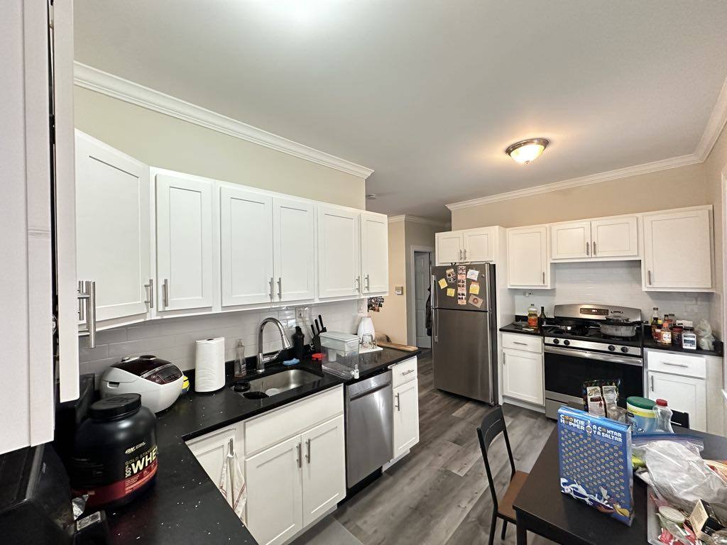 Apartment for rent at 6485 W Roscoe #S4, Chicago, IL 60657