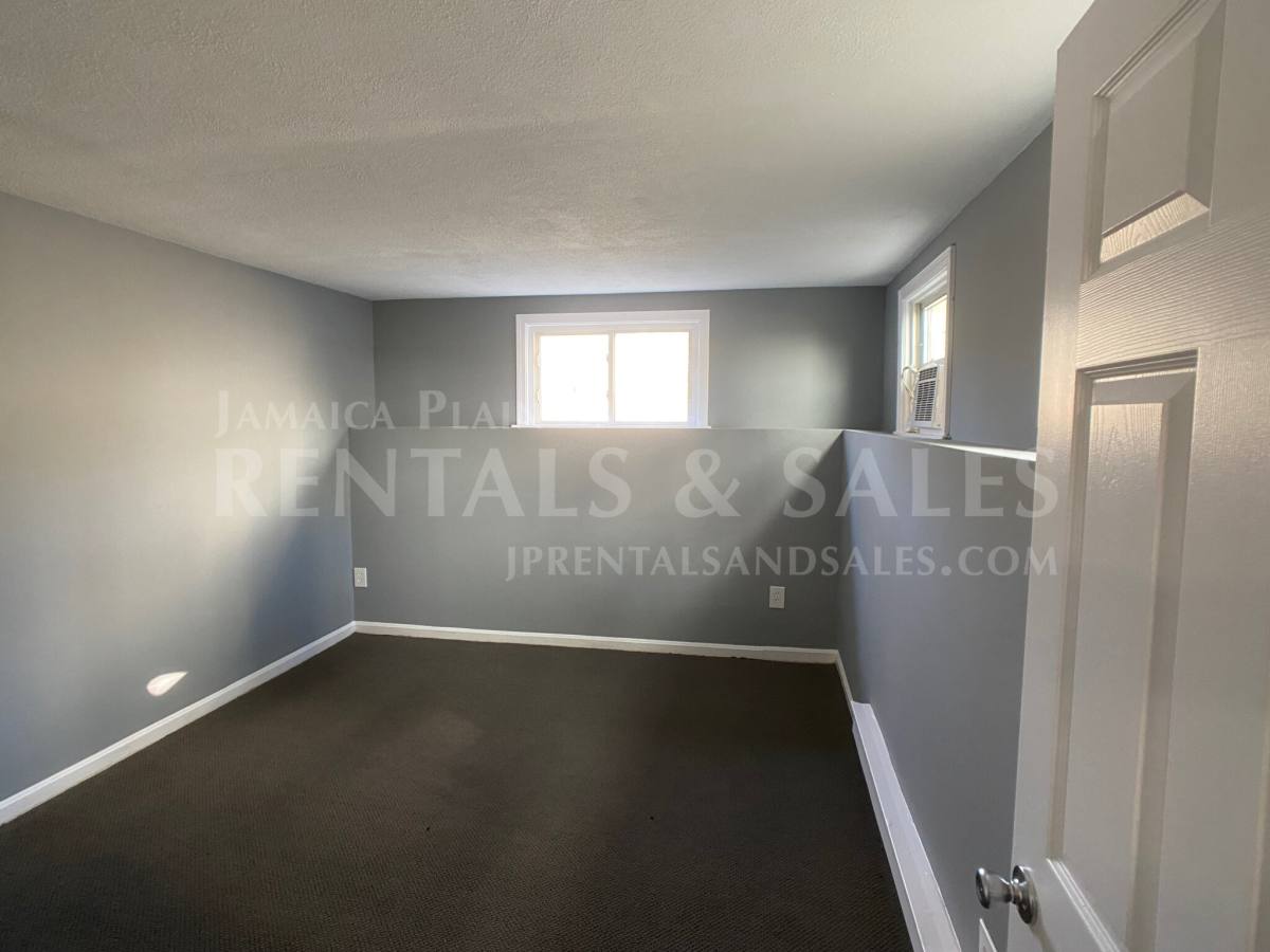 Apartment for rent at 15 Pinedale Rd #4, Roslindale, MA 02131